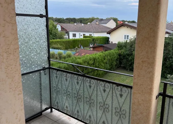 Airport * Rauchenwarth